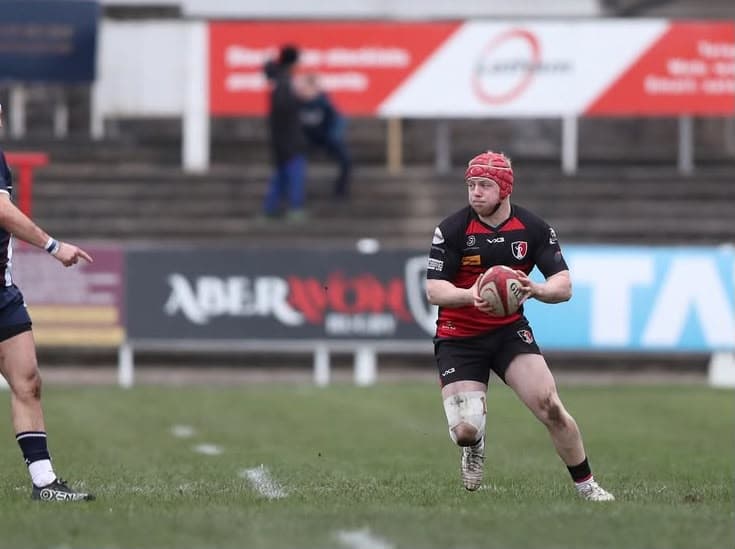 Jamie Goldsworthy carrying the ball in a match